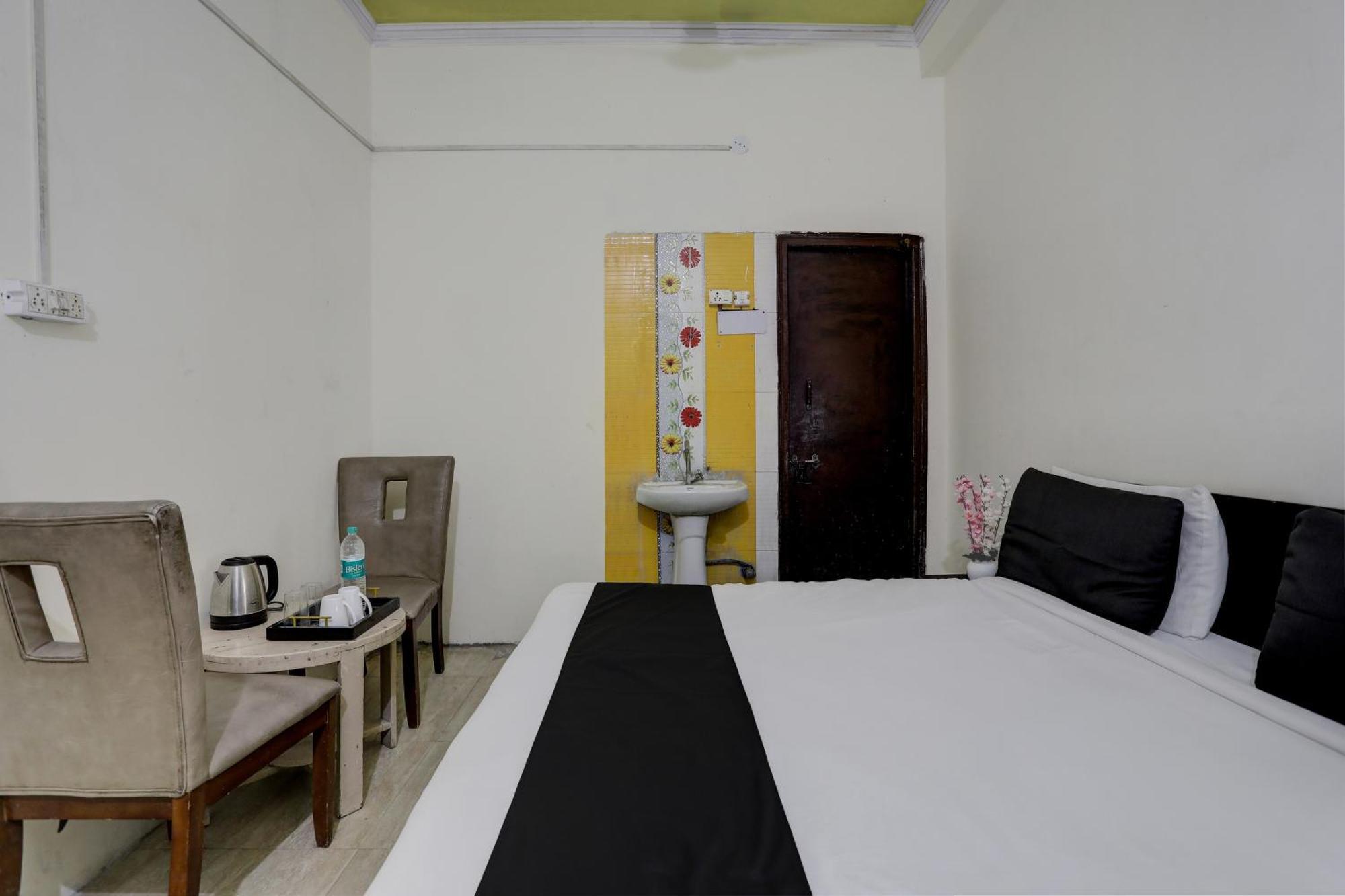 Hotel O Thirty Inns Noida Ngoại thất bức ảnh