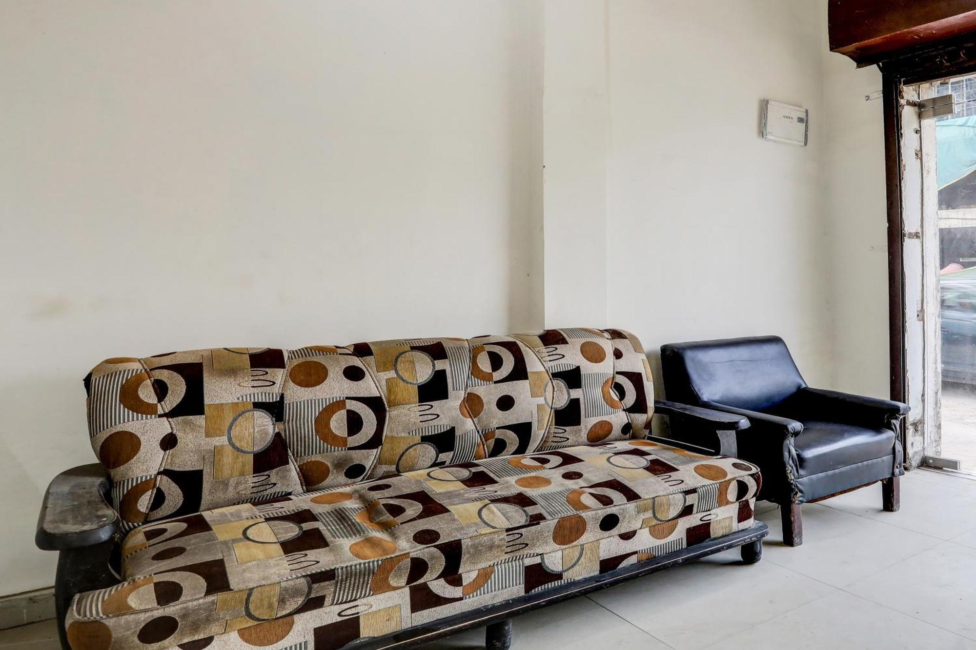 Hotel O Thirty Inns Noida Ngoại thất bức ảnh