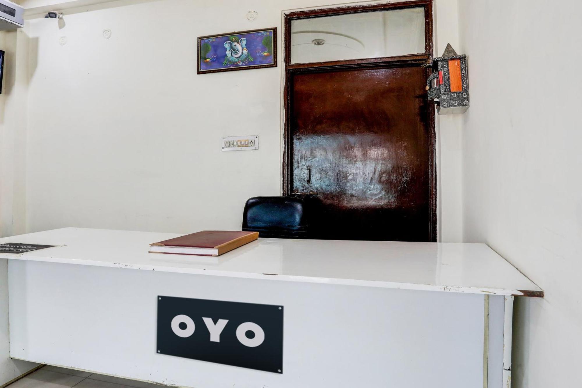 Hotel O Thirty Inns Noida Ngoại thất bức ảnh