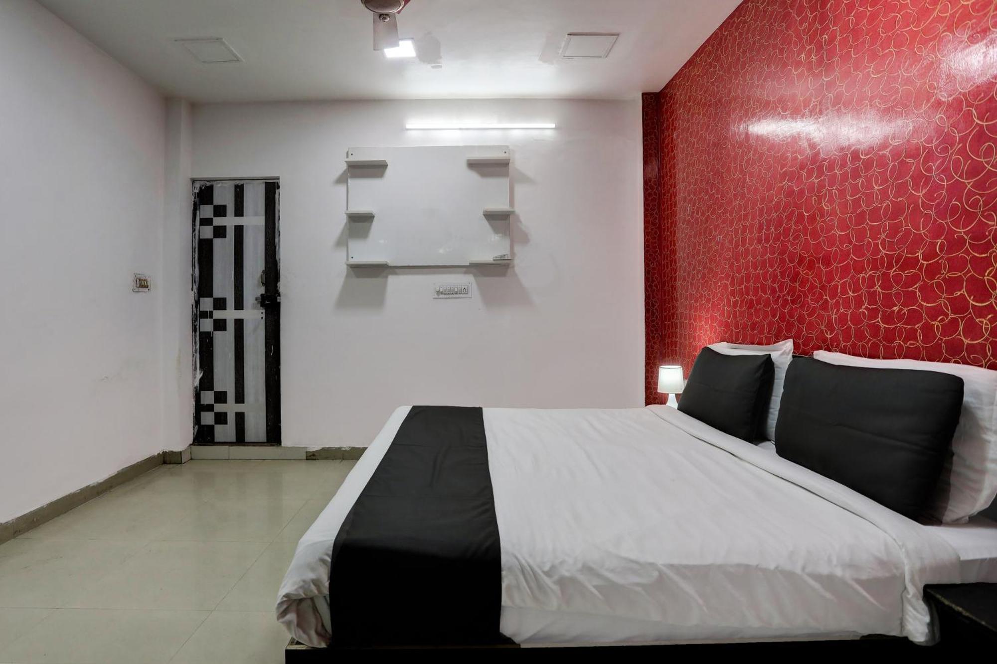 Hotel O Thirty Inns Noida Ngoại thất bức ảnh